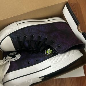Converse Exclusive High-Tops in Purple and Black